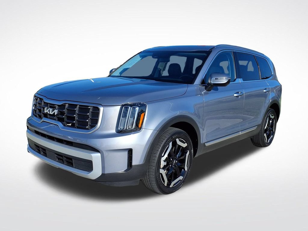 Used 2025 Kia Telluride S FWD image 3