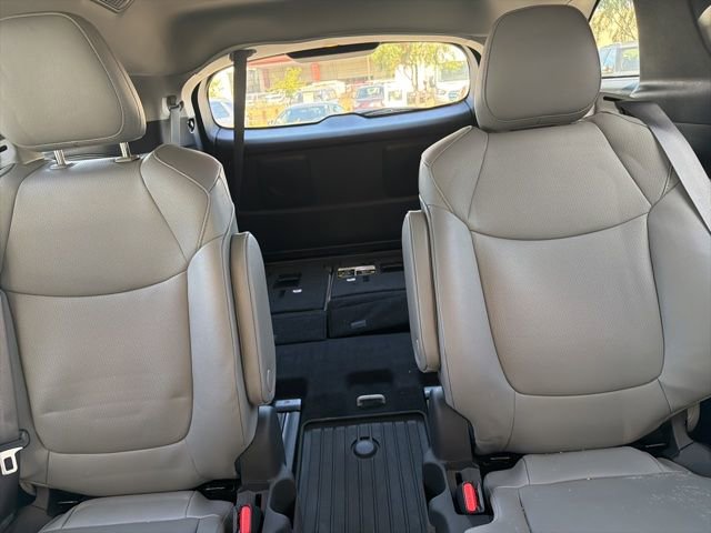 Used 2025 Toyota Sienna XLE image 24