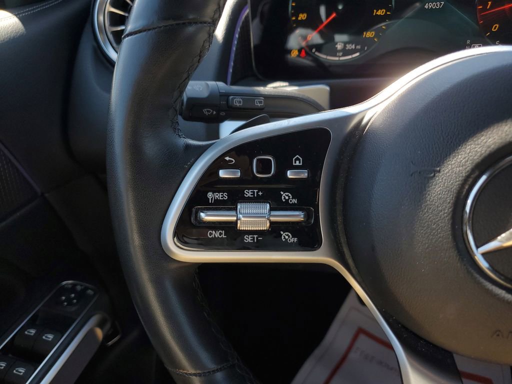 Used 2022 Mercedes-Benz GLB 250 4MATIC w/ Premium Package Lite image 23