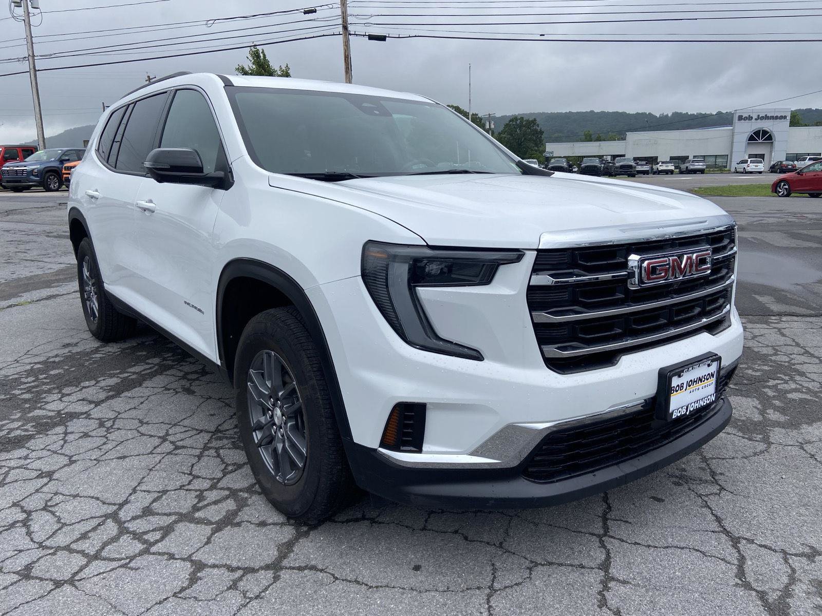 Used 2025 GMC Acadia Elevation