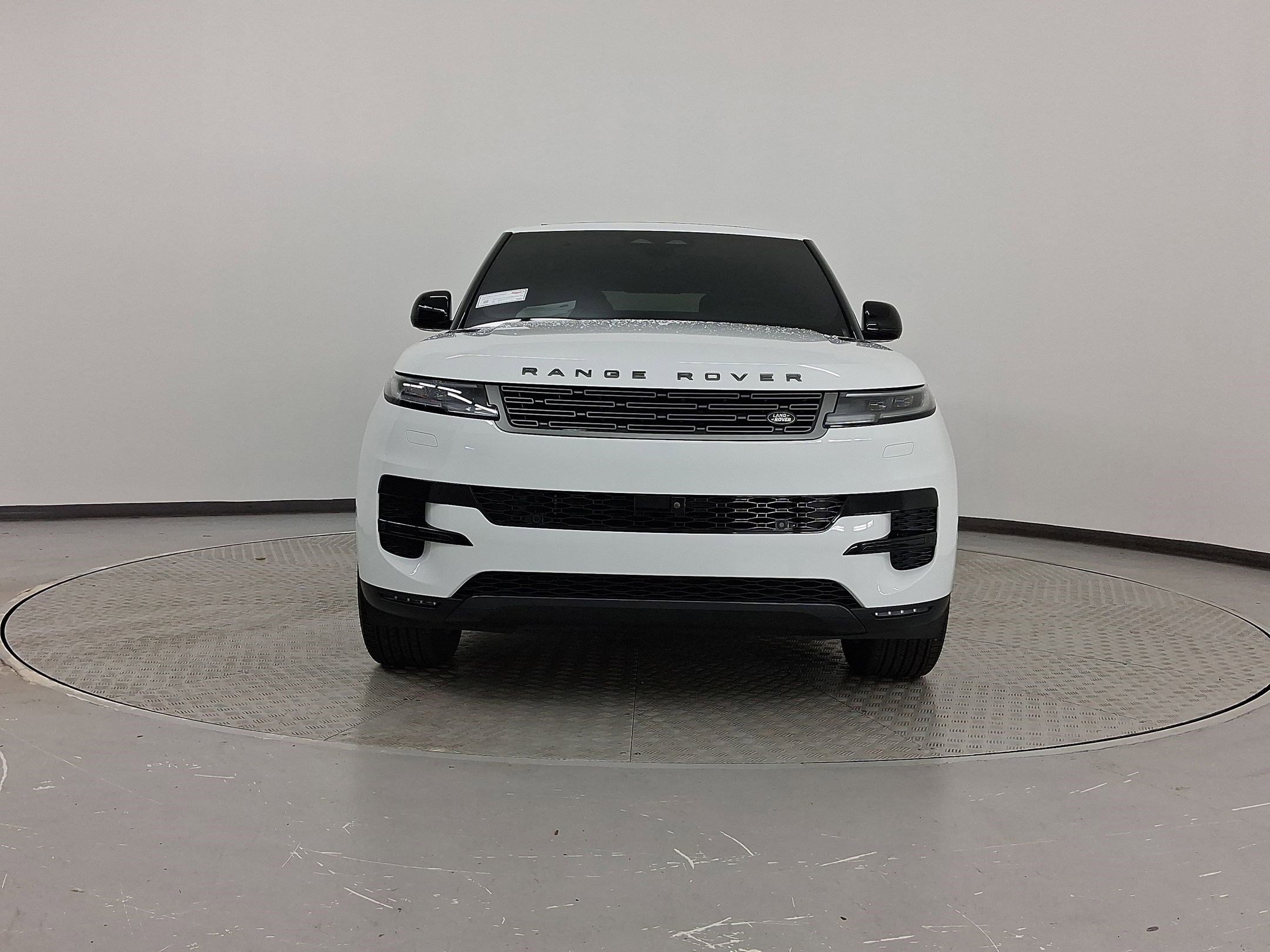 Used 2024 Land Rover Range Rover Sport SE image 6