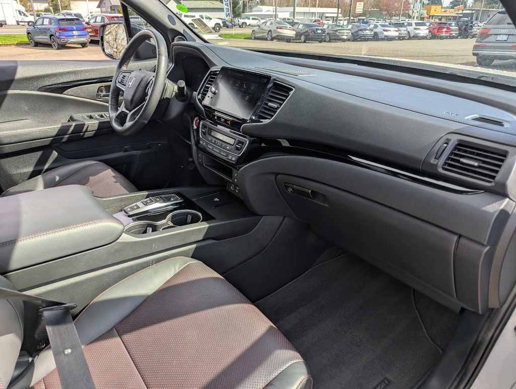 Used 2024 Honda Ridgeline Black Edition image 38