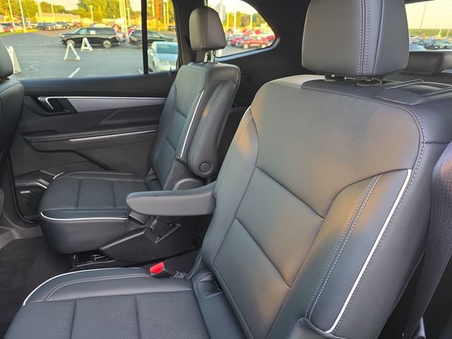 Certified 2025 Buick Enclave Preferred FWD image 27