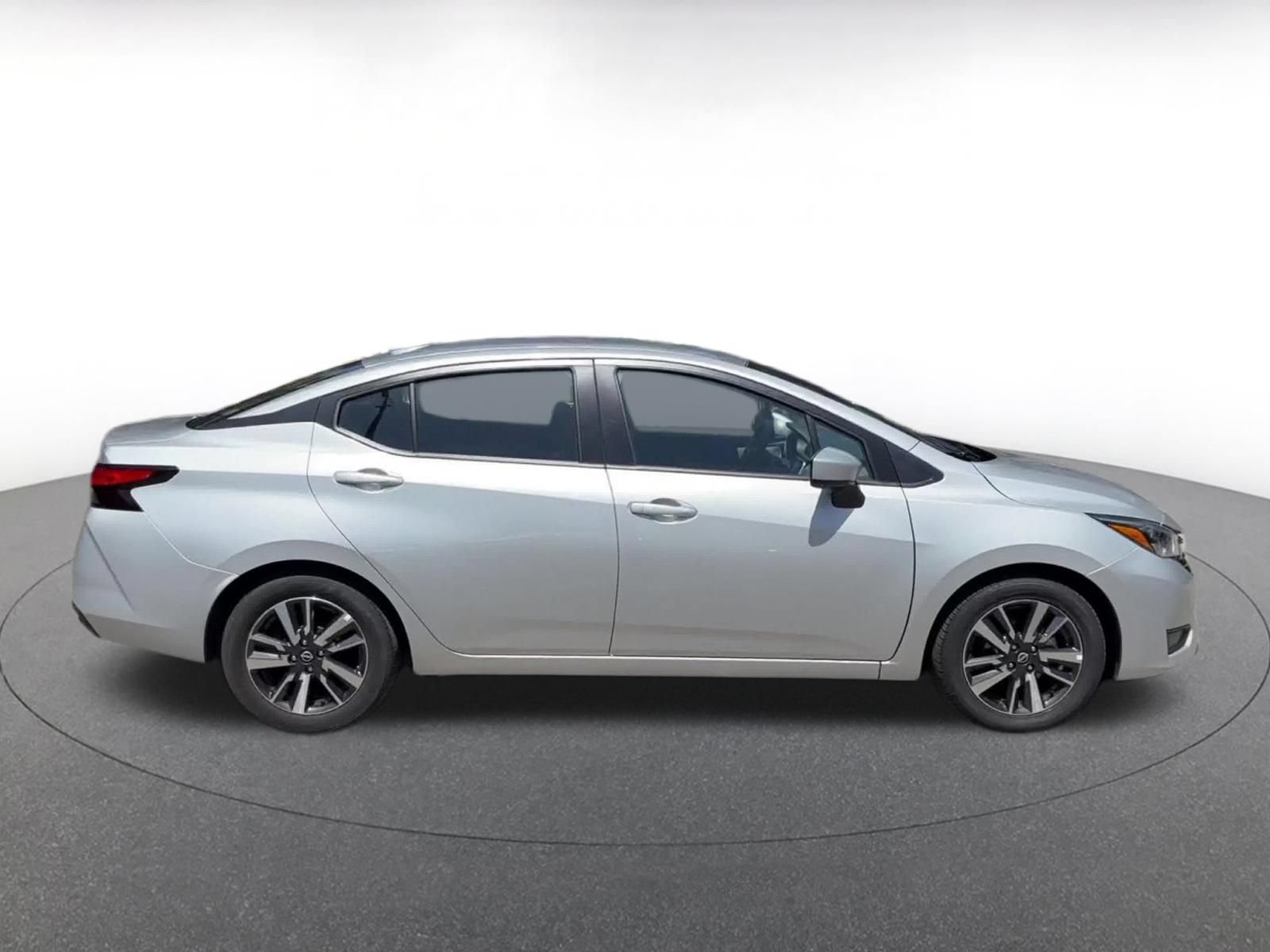Used 2025 Nissan Versa SV FWD image 15
