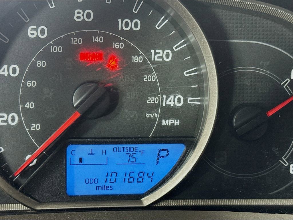 Used 2015 Toyota RAV4 LE image 14