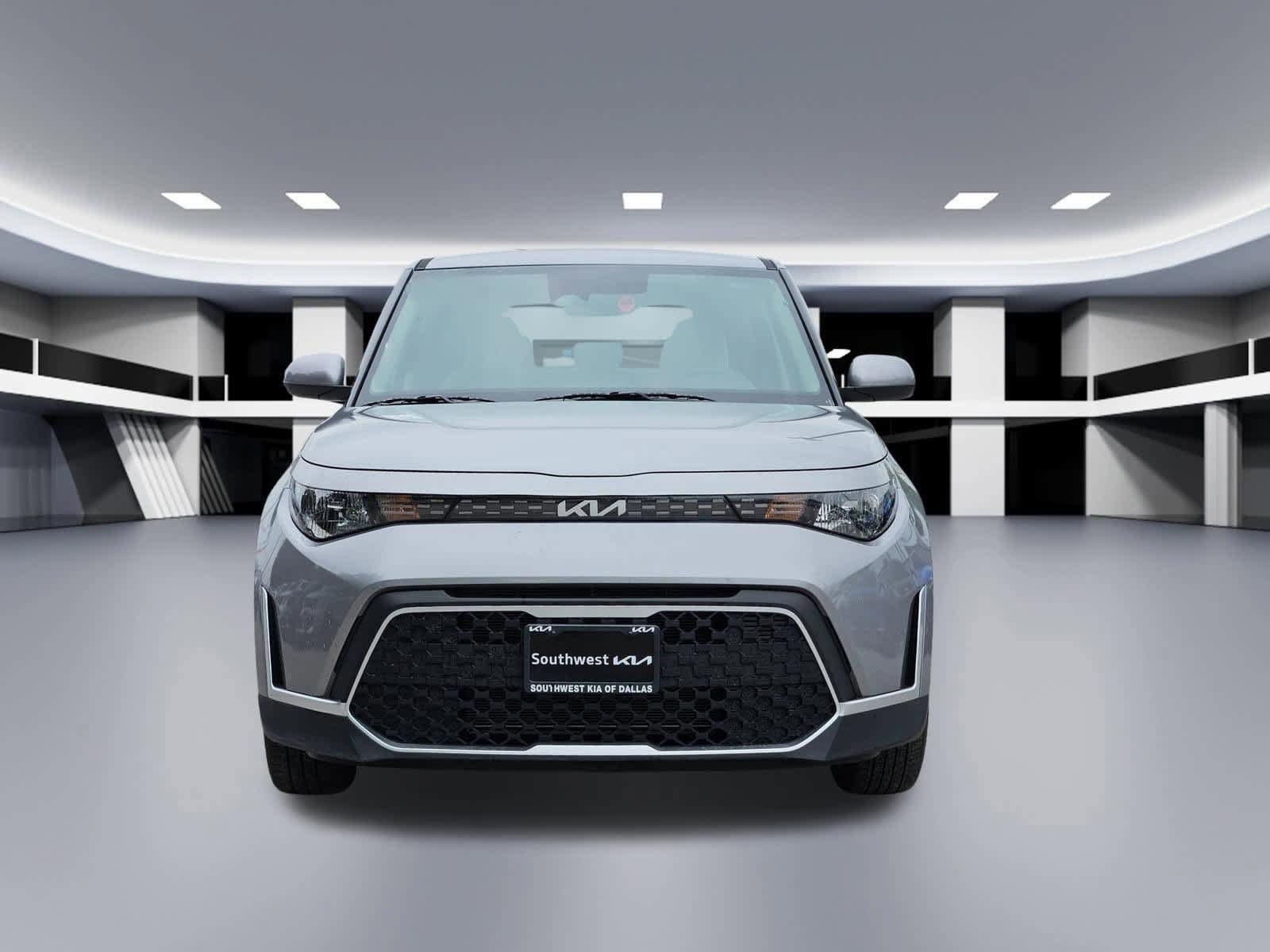 Certified 2025 Kia Soul LX w/ LX Technology Package FWD image 9