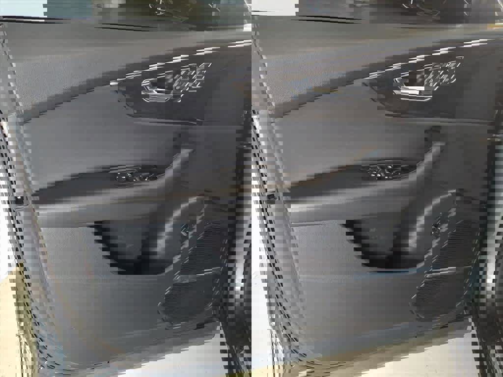 Used 2019 Audi Q8 Premium Plus w/ Premium Plus image 10