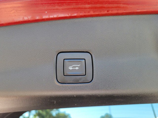 Used 2023 Chevrolet TrailBlazer RS w/ Sun and Liftgate Package FWD image 6