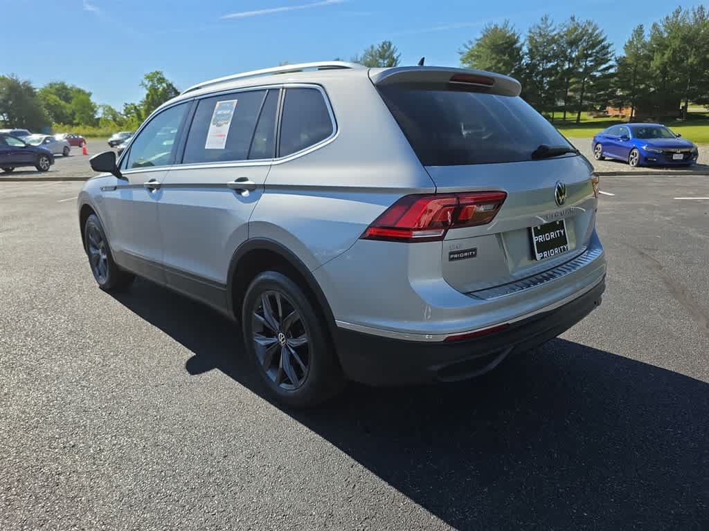 Used 2022 Volkswagen Tiguan SE AWD/4WD image 7