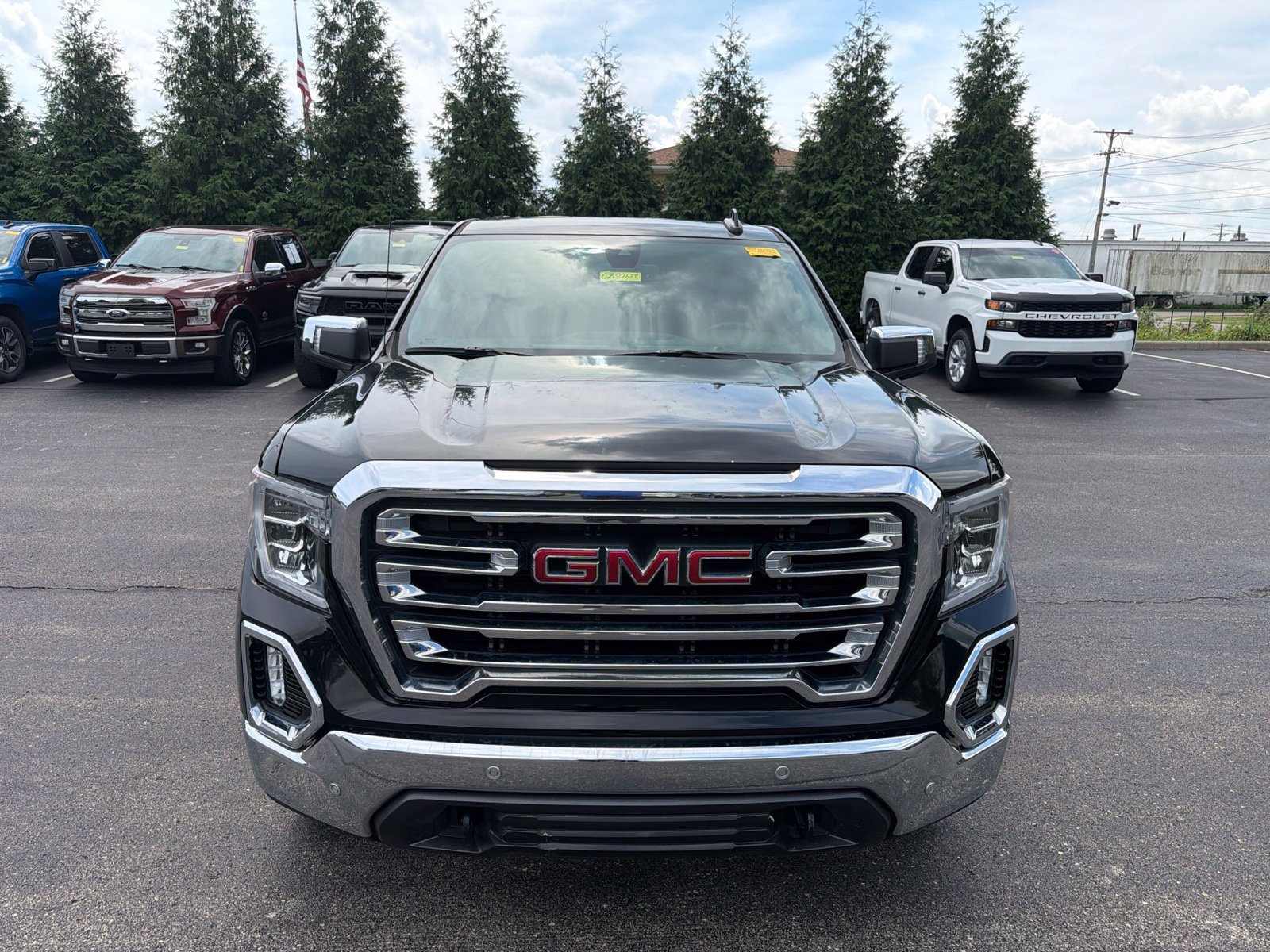 Used 2019 GMC Sierra 1500 SLT w/ SLT Premium Plus Package AWD/4WD image 9