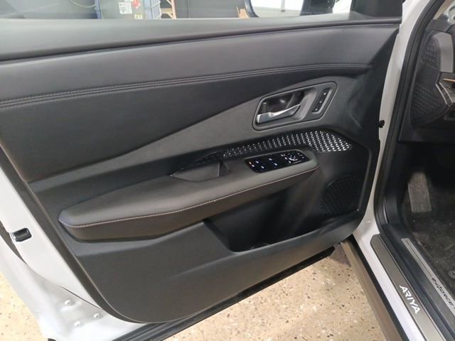 Used 2023 Nissan Ariya AWD image 10