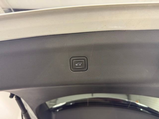 Certified 2023 Buick Enclave Essence w/ Experience Buick Package image 9