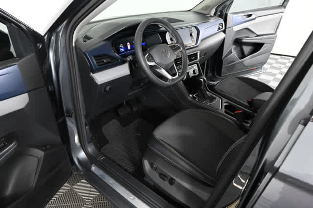 Certified 2023 Volkswagen Taos SE FWD image 15