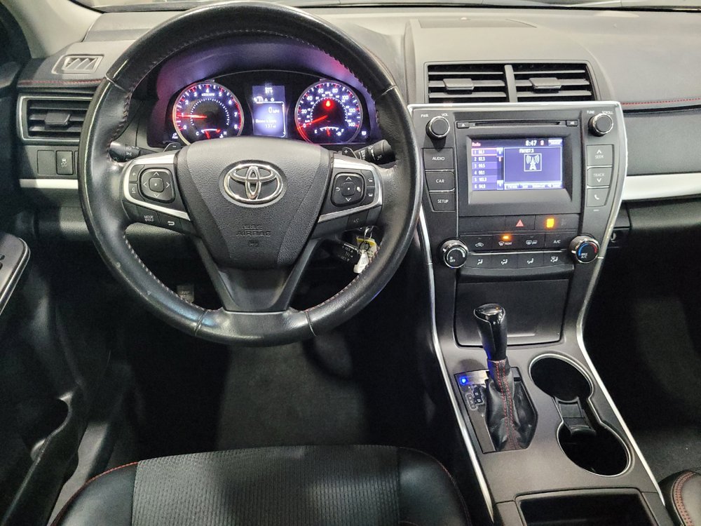 Used 2016 Toyota Camry SE w/ Moonroof Package FWD image 22