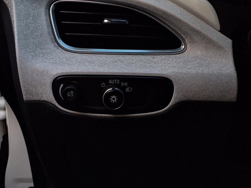 Used 2017 Chevrolet Bolt LT image 14