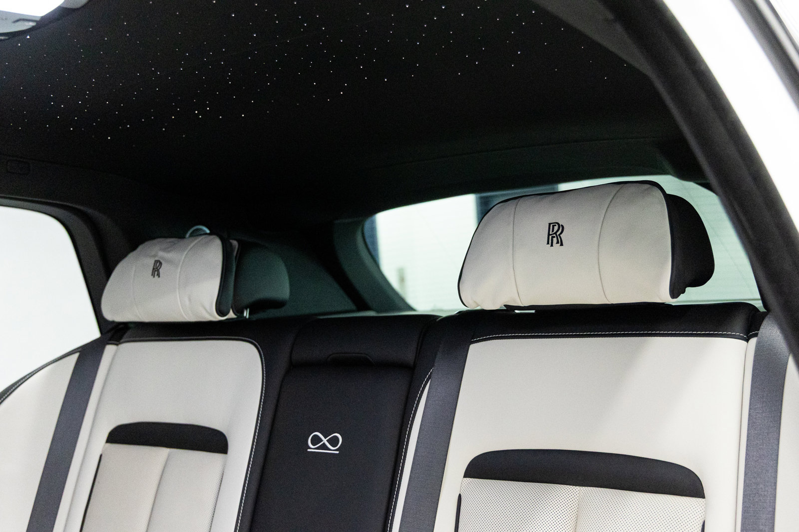 Certified 2023 Rolls-Royce Cullinan Black Badge w/ Driver's Package AWD/4WD image 50