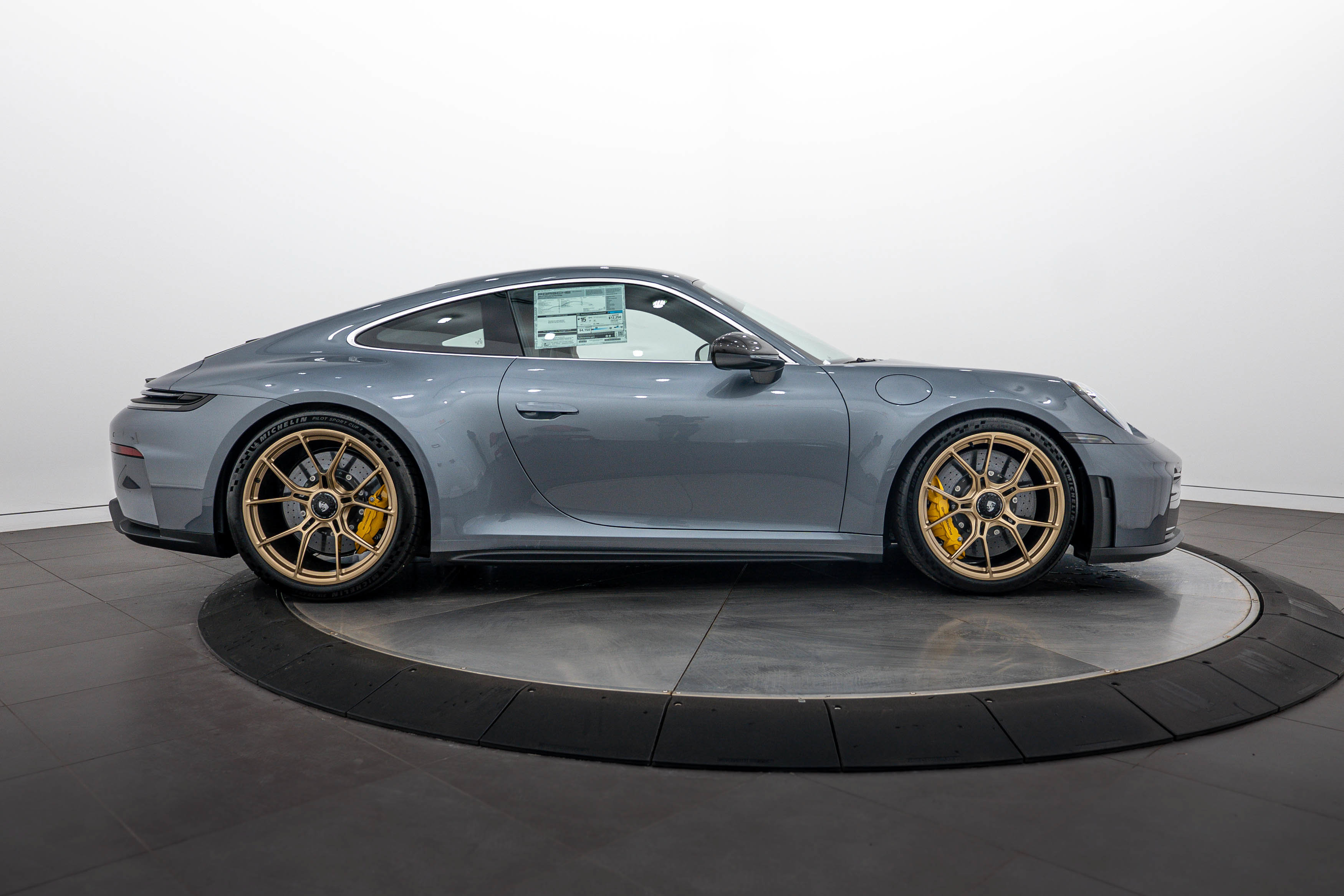 New 2026 Porsche 911 GT3 RWD image 8