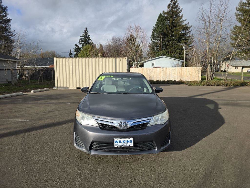 Used 2012 Toyota Camry LE image 2