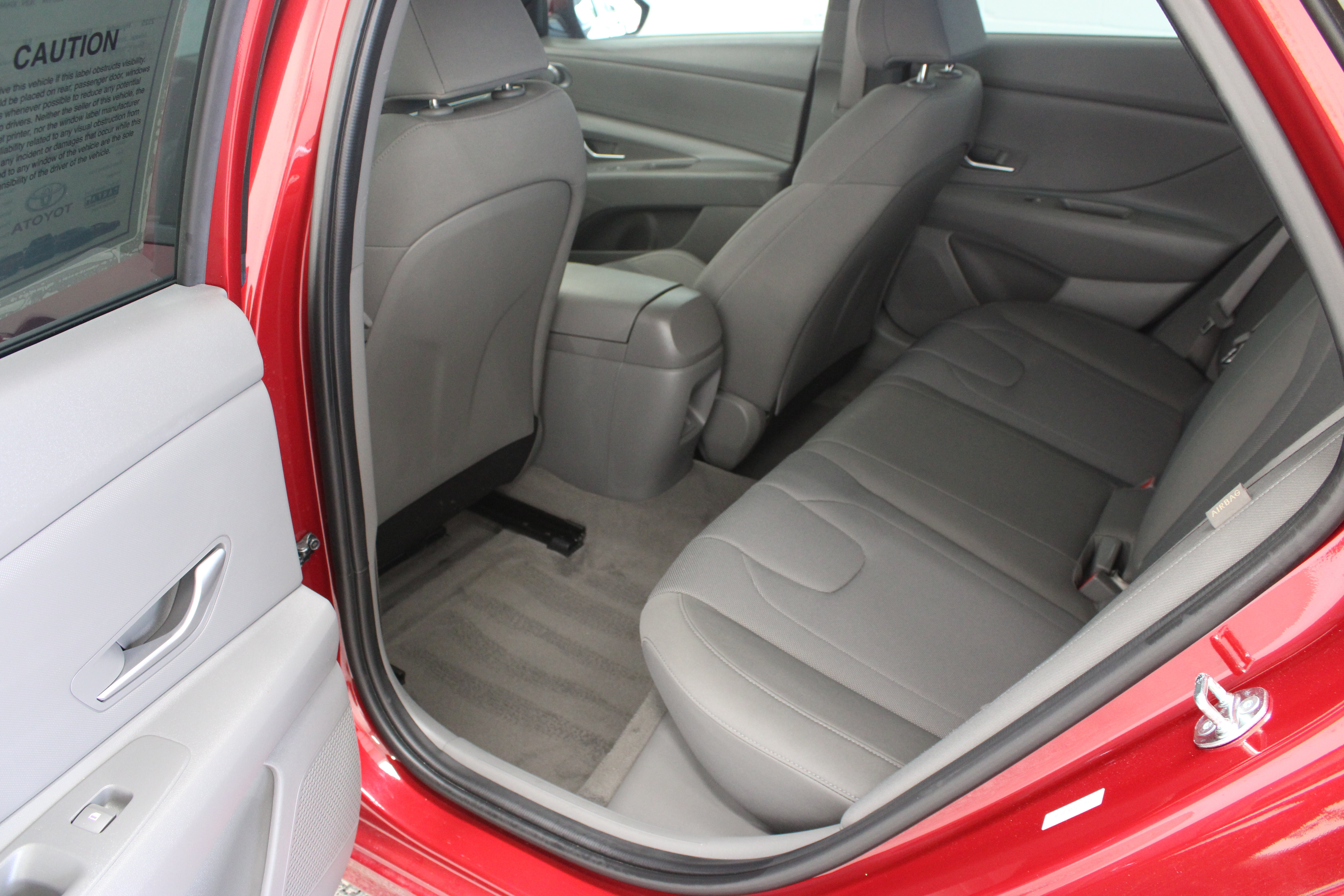 Used 2025 Hyundai Elantra SE FWD image 25