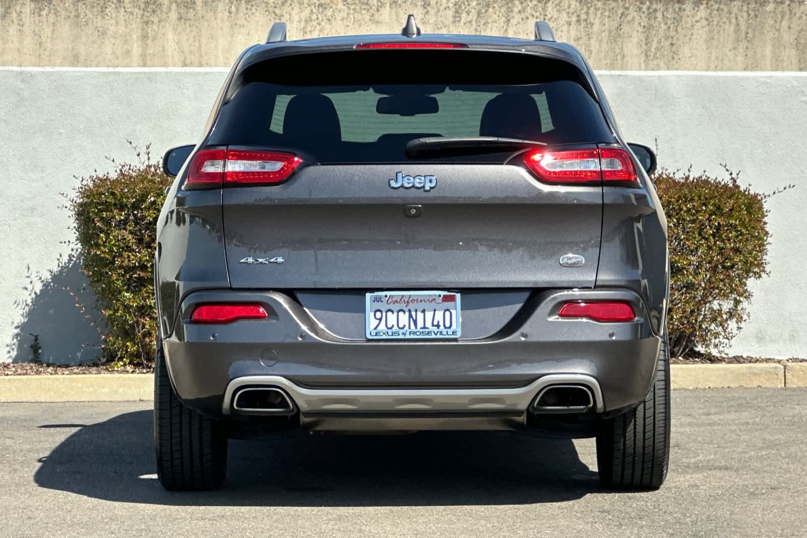 Used 2018 Jeep Cherokee Overland AWD/4WD image 8