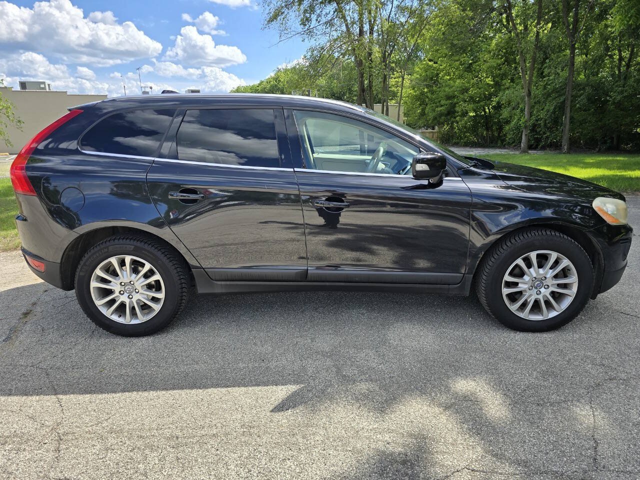 Used 2010 Volvo XC60 T6 AWD/4WD image 4