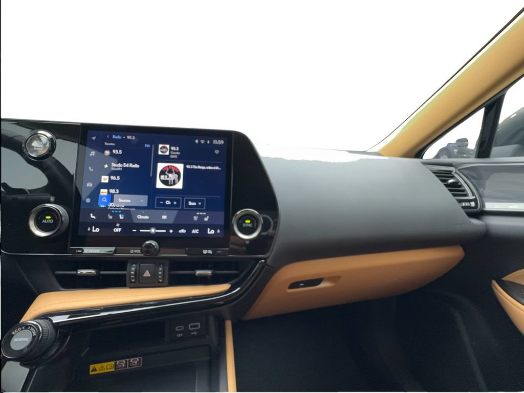 Used 2025 Lexus NX 250 FWD w/ Towing Package (2000 Lbs) image 47