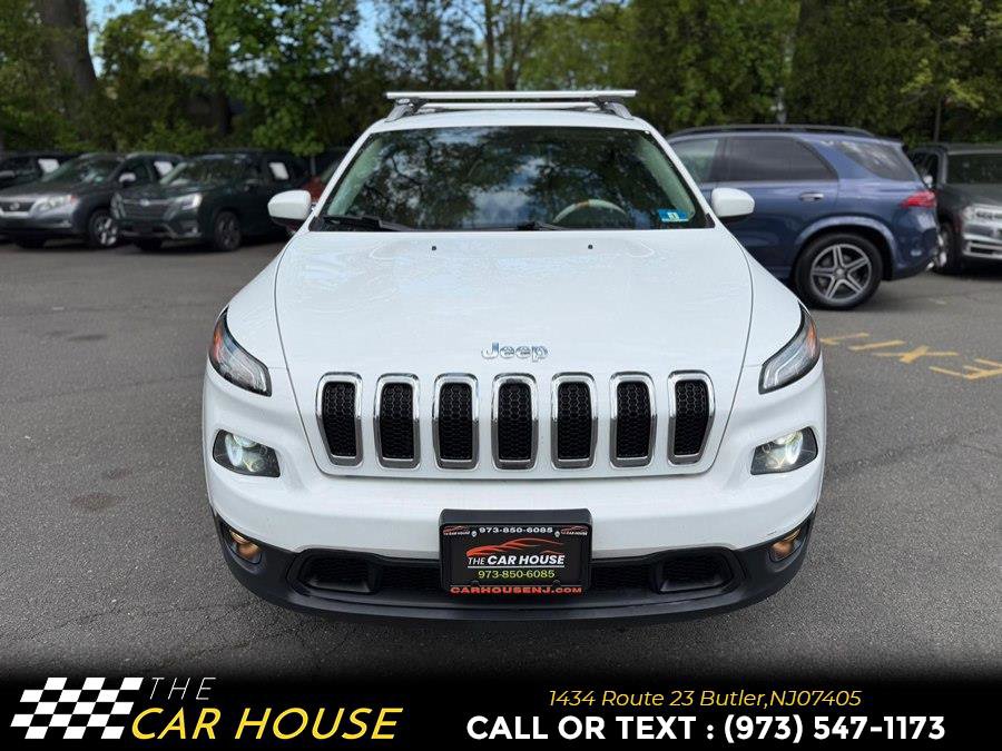 Used 2017 Jeep Cherokee Latitude w/ Comfort & Sound Group AWD/4WD image 12