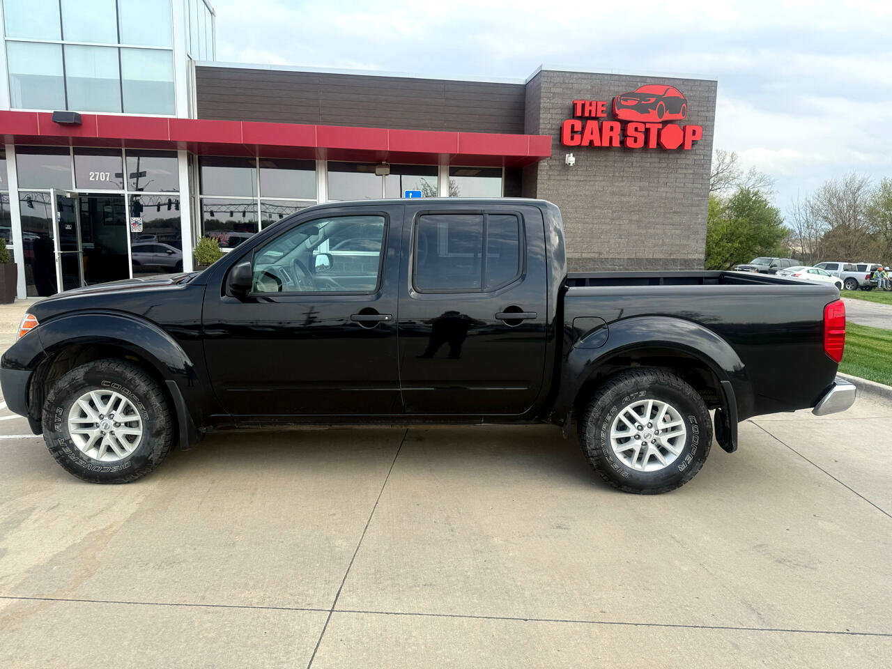 Used 2019 Nissan Frontier SV image 9