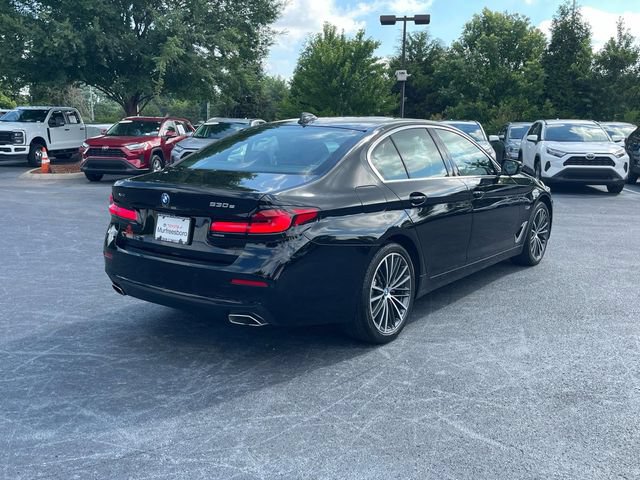 Used 2023 BMW 530e xDrive AWD/4WD image 3