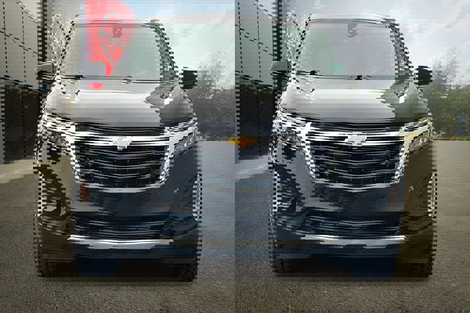 Used 2023 Chevrolet Equinox LT image 11