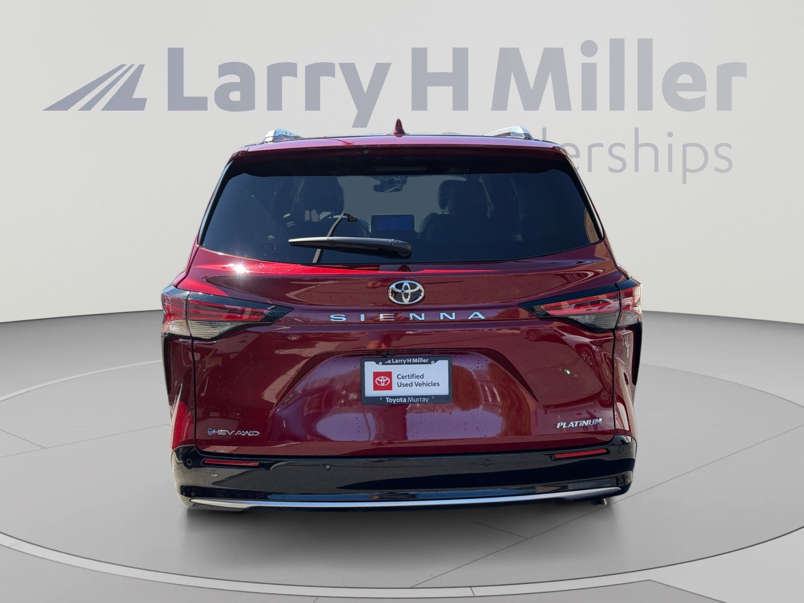 Used 2026 Toyota Sienna Platinum AWD/4WD image 4