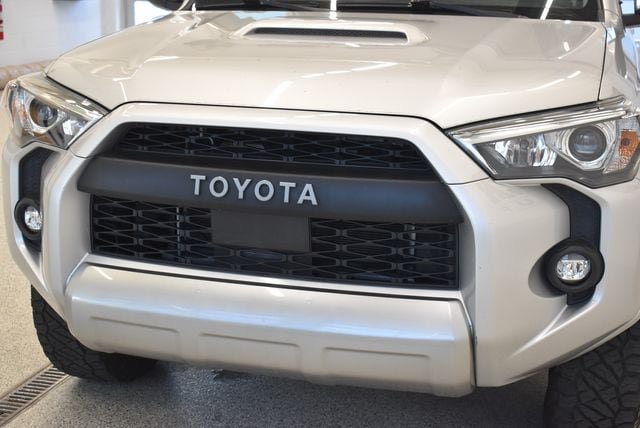 Used 2021 Toyota 4Runner TRD Off-Road Premium w/ Moonroof Package AWD/4WD image 14