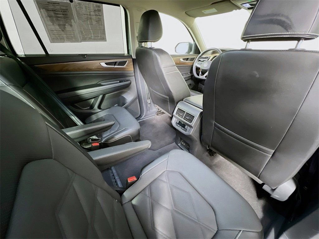 Used 2024 Volkswagen Atlas SE image 23
