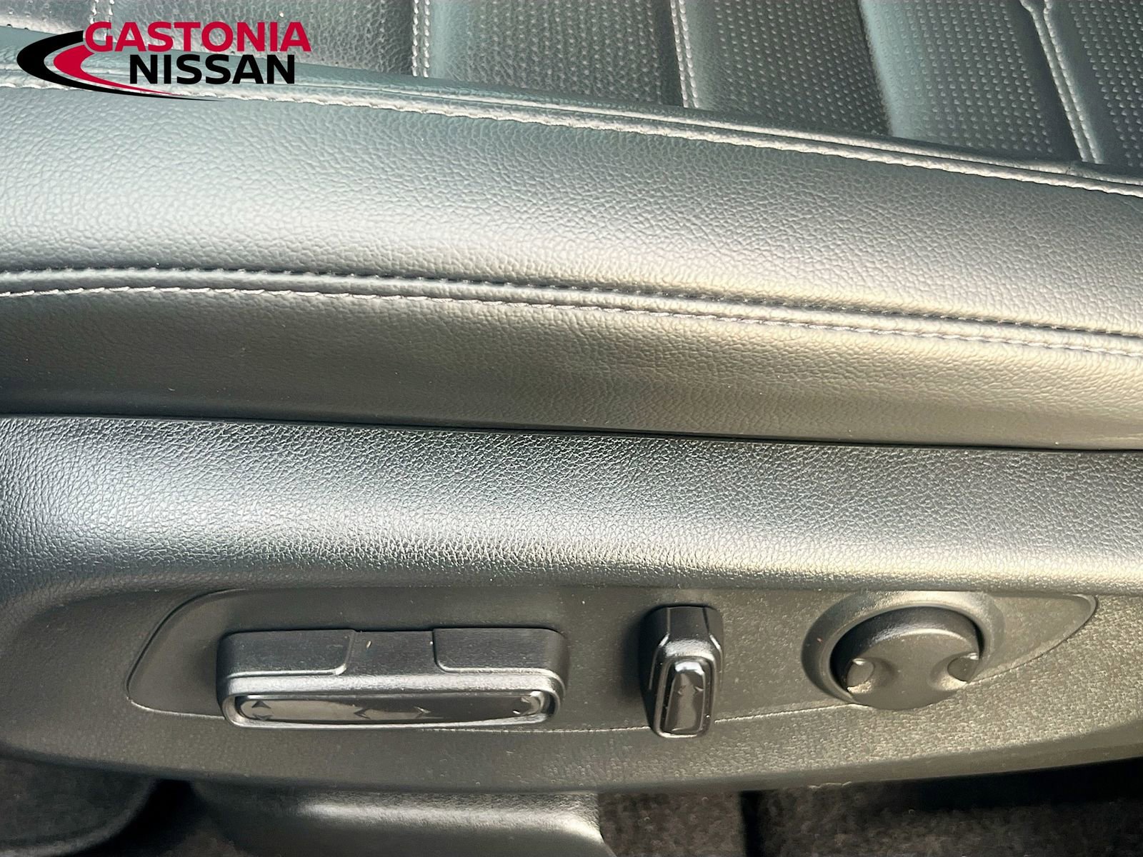 Used 2023 Honda CR-V EX-L image 25