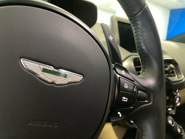 Used 2023 Aston Martin V8 Vantage Roadster image 27