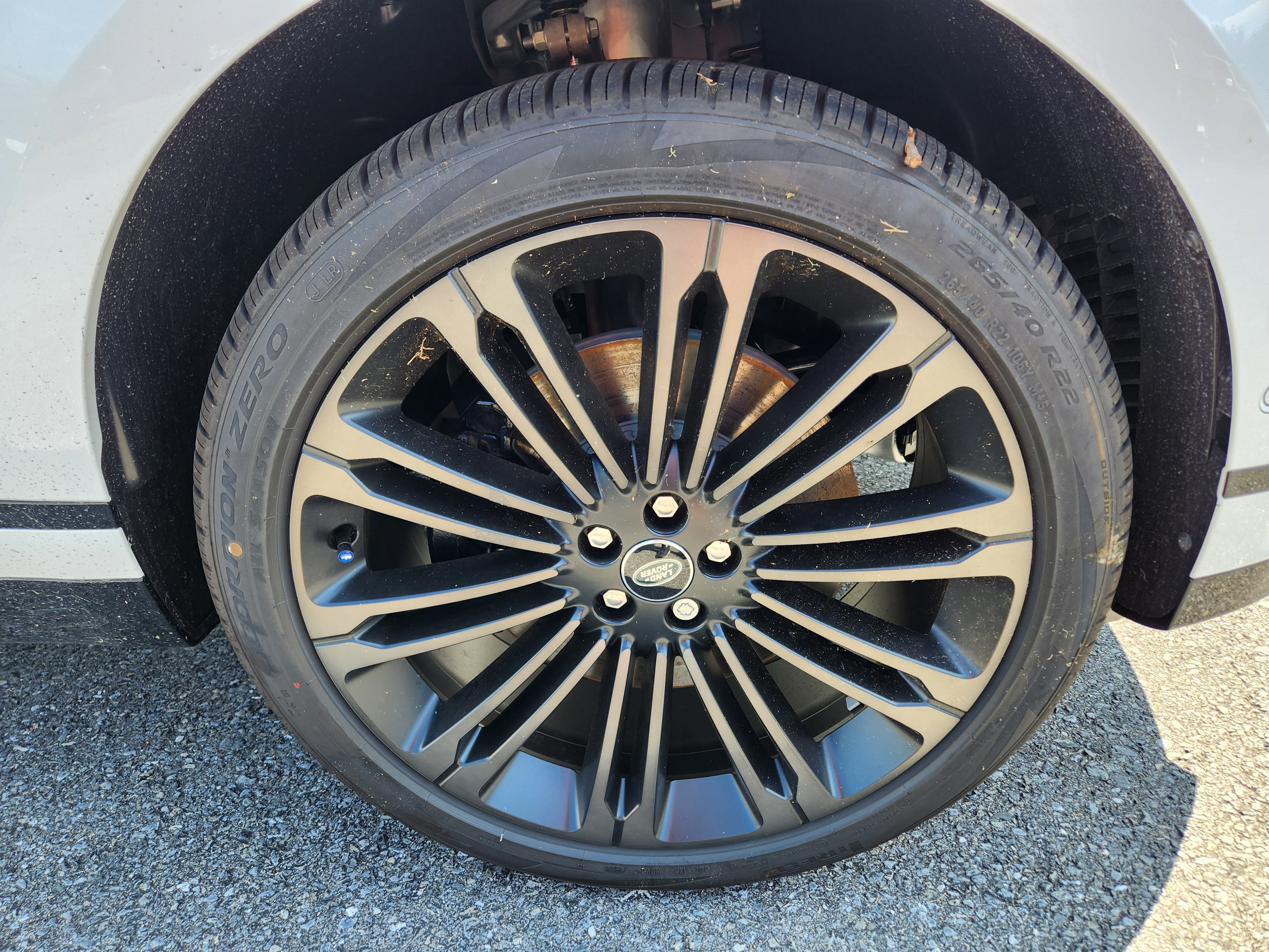 New 2026 Land Rover Range Rover Velar Dynamic SE image 5