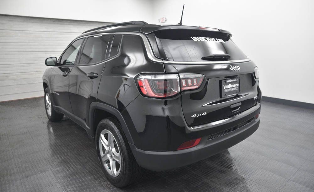 Used 2023 Jeep Compass Latitude image 6
