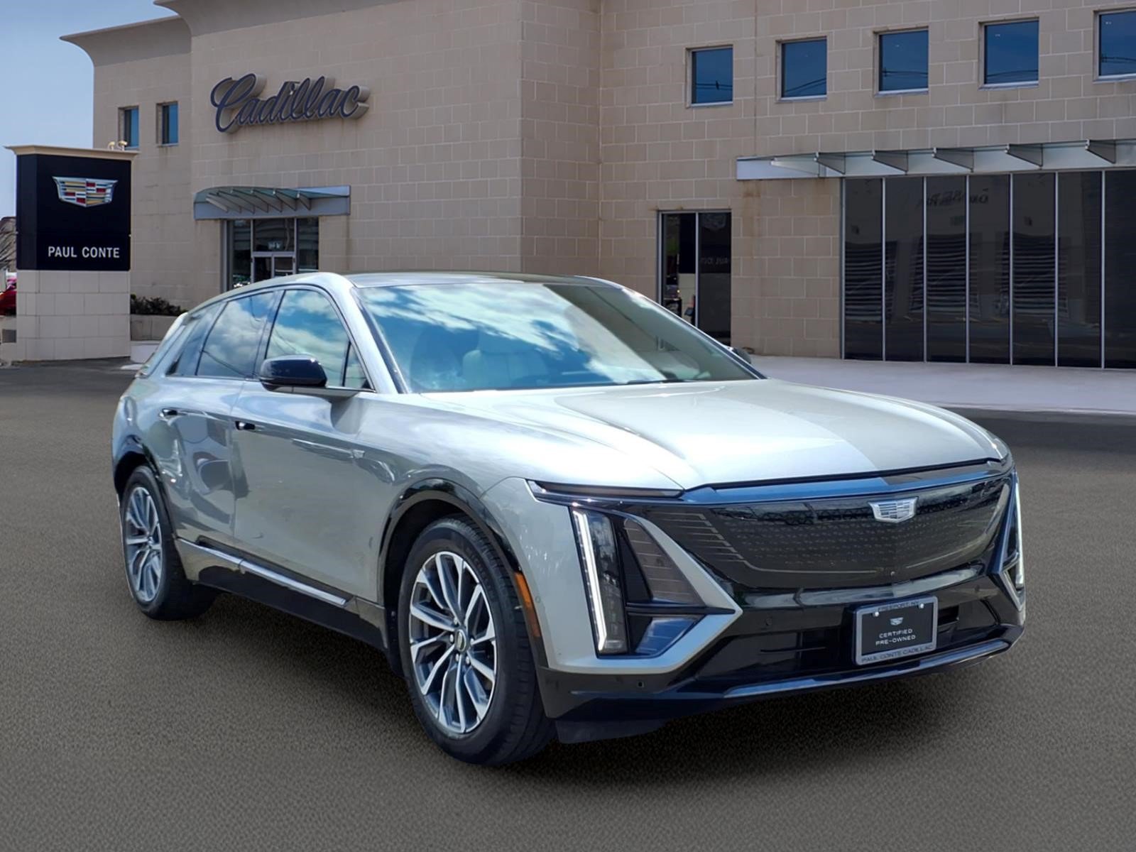 Certified 2024 Cadillac Lyriq Sport w/ LPO, Floor Liner Package AWD/4WD image 3