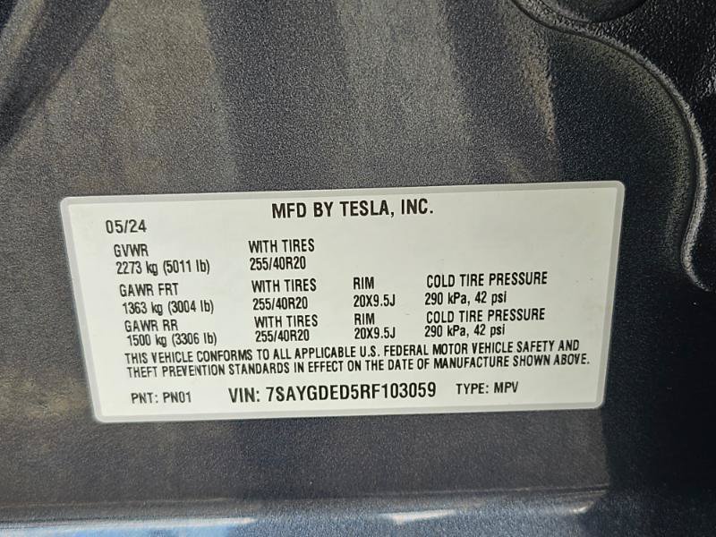 Used 2024 Tesla Model Y Long Range RWD image 35