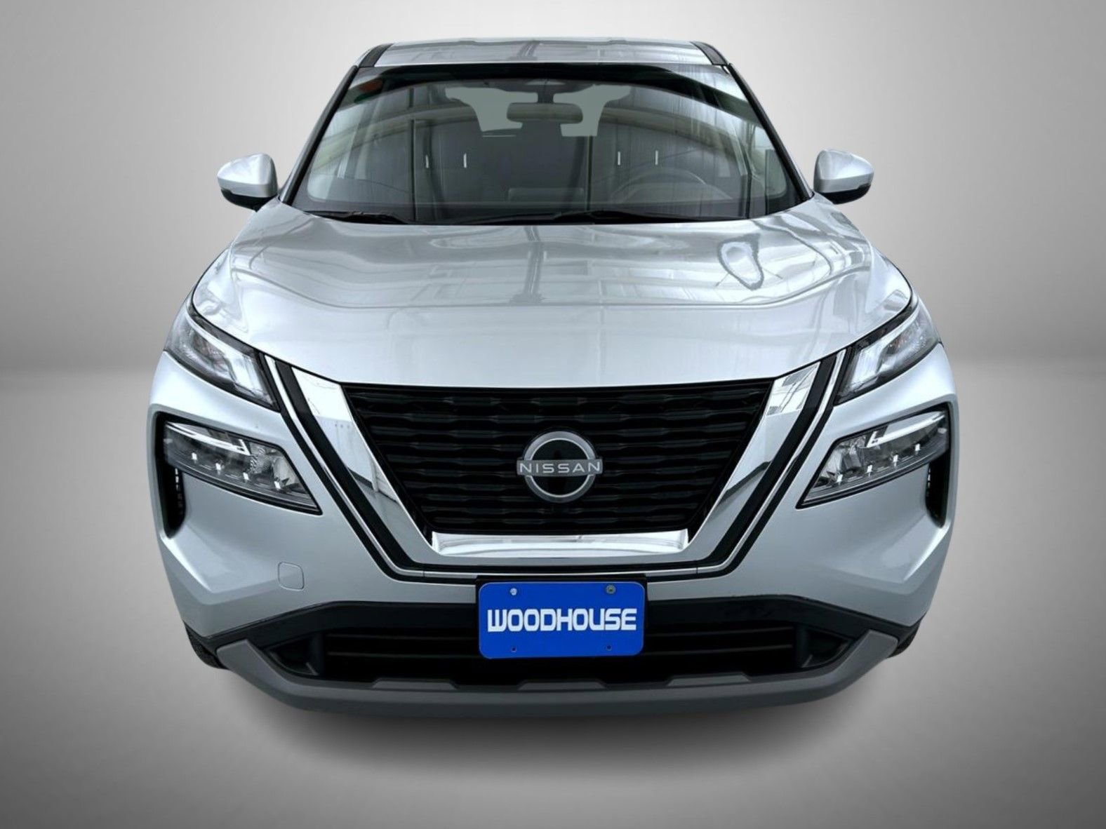 Used 2023 Nissan Rogue SV AWD/4WD image 2