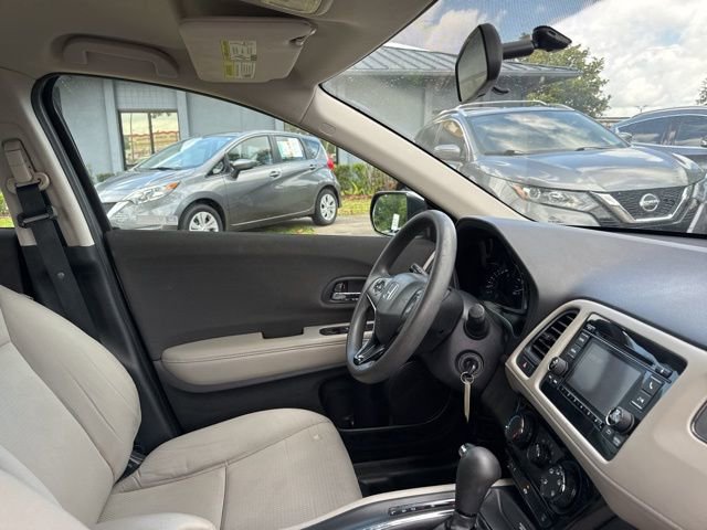 Used 2020 Honda HR-V LX image 11