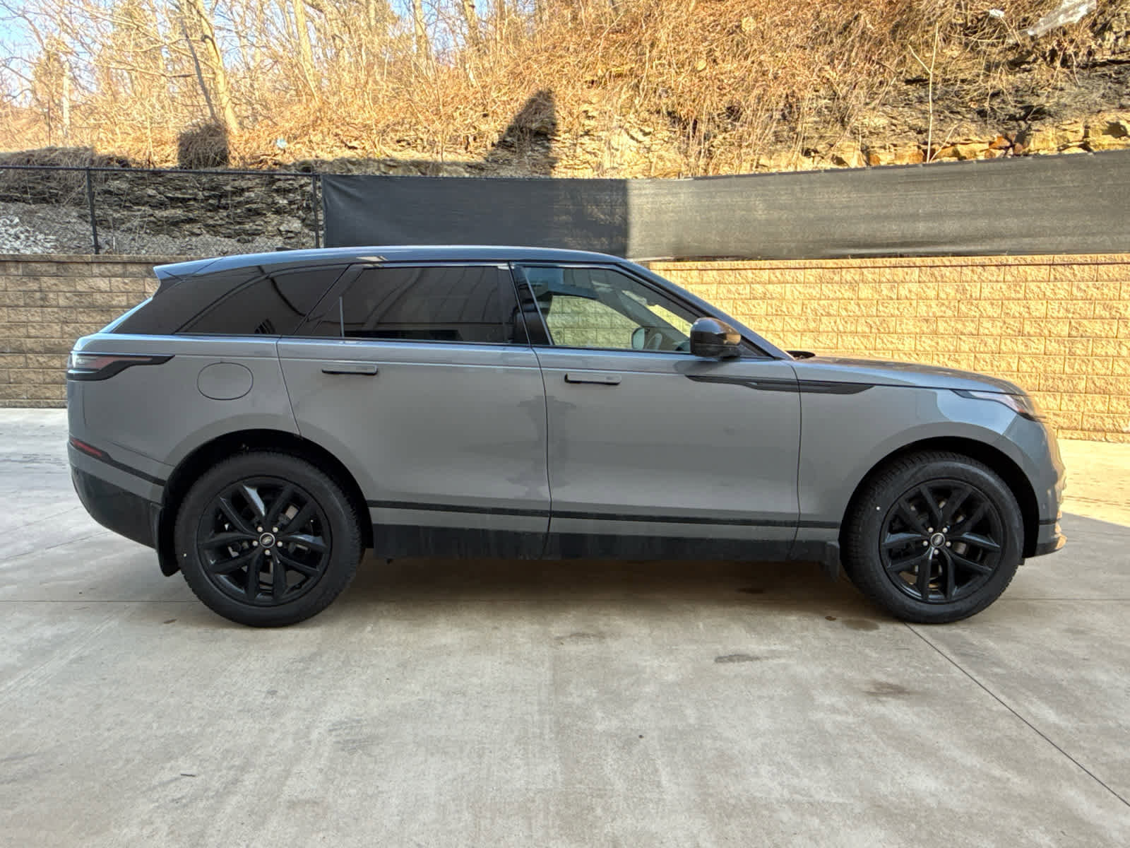 New 2026 Land Rover Range Rover Velar Dynamic SE AWD/4WD image 7
