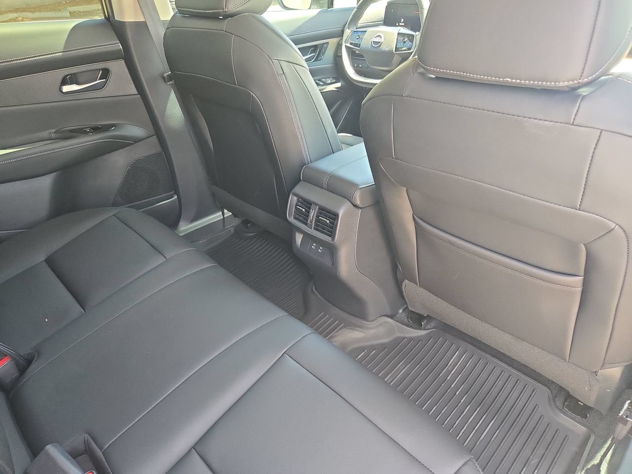 Used 2025 Nissan Murano SL AWD/4WD image 11