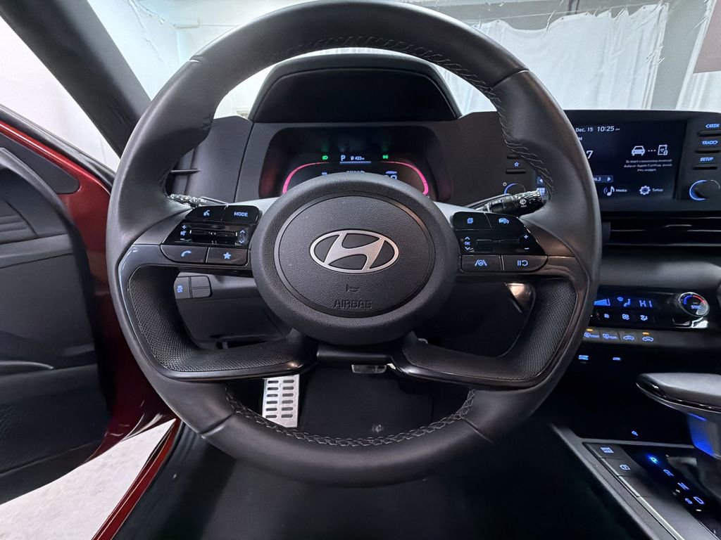 Used 2025 Hyundai Elantra Sport w/ Cargo Package image 23
