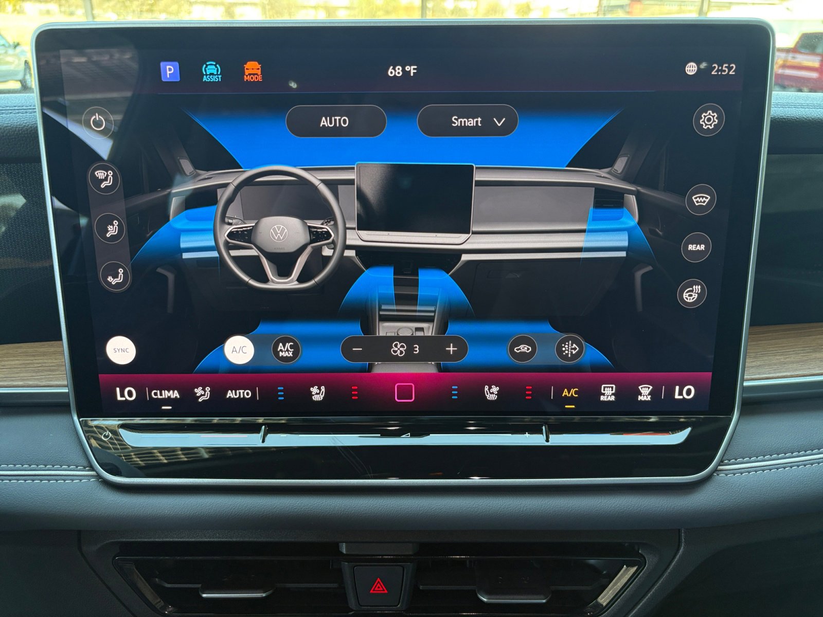 Certified 2026 Volkswagen Tiguan SEL R-Line AWD/4WD image 16