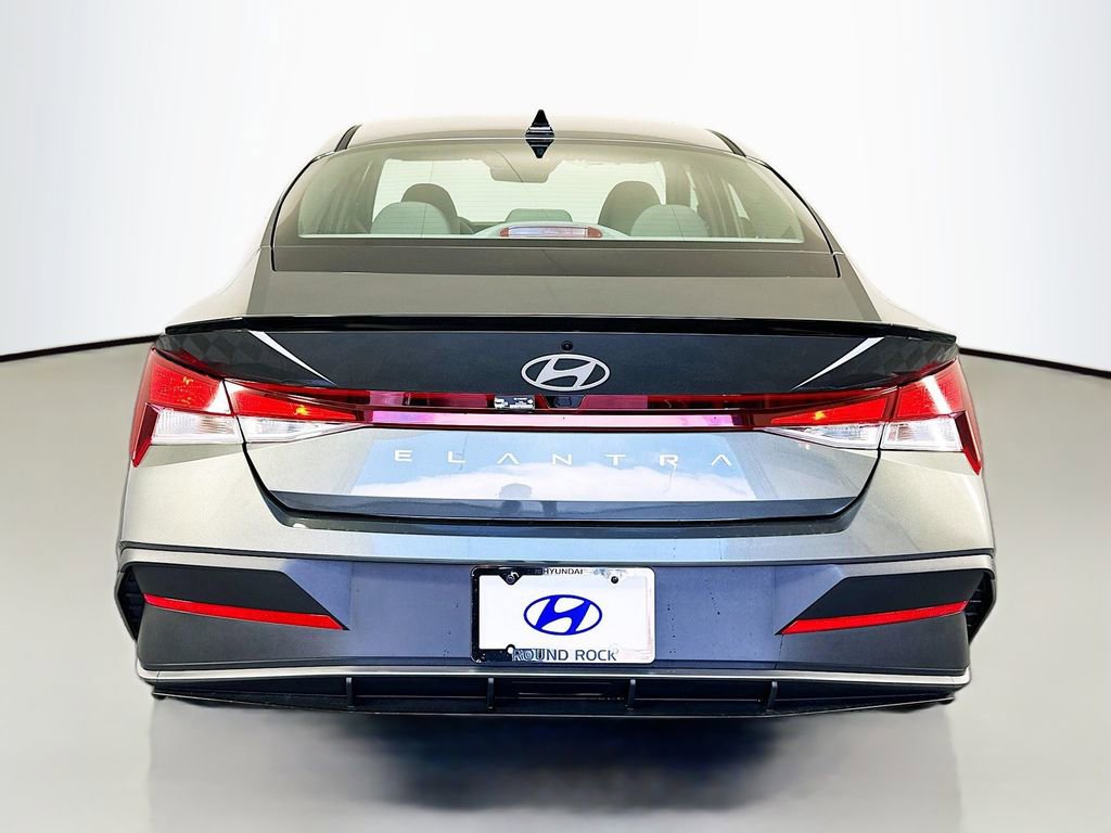 New 2026 Hyundai Elantra Sport image 6