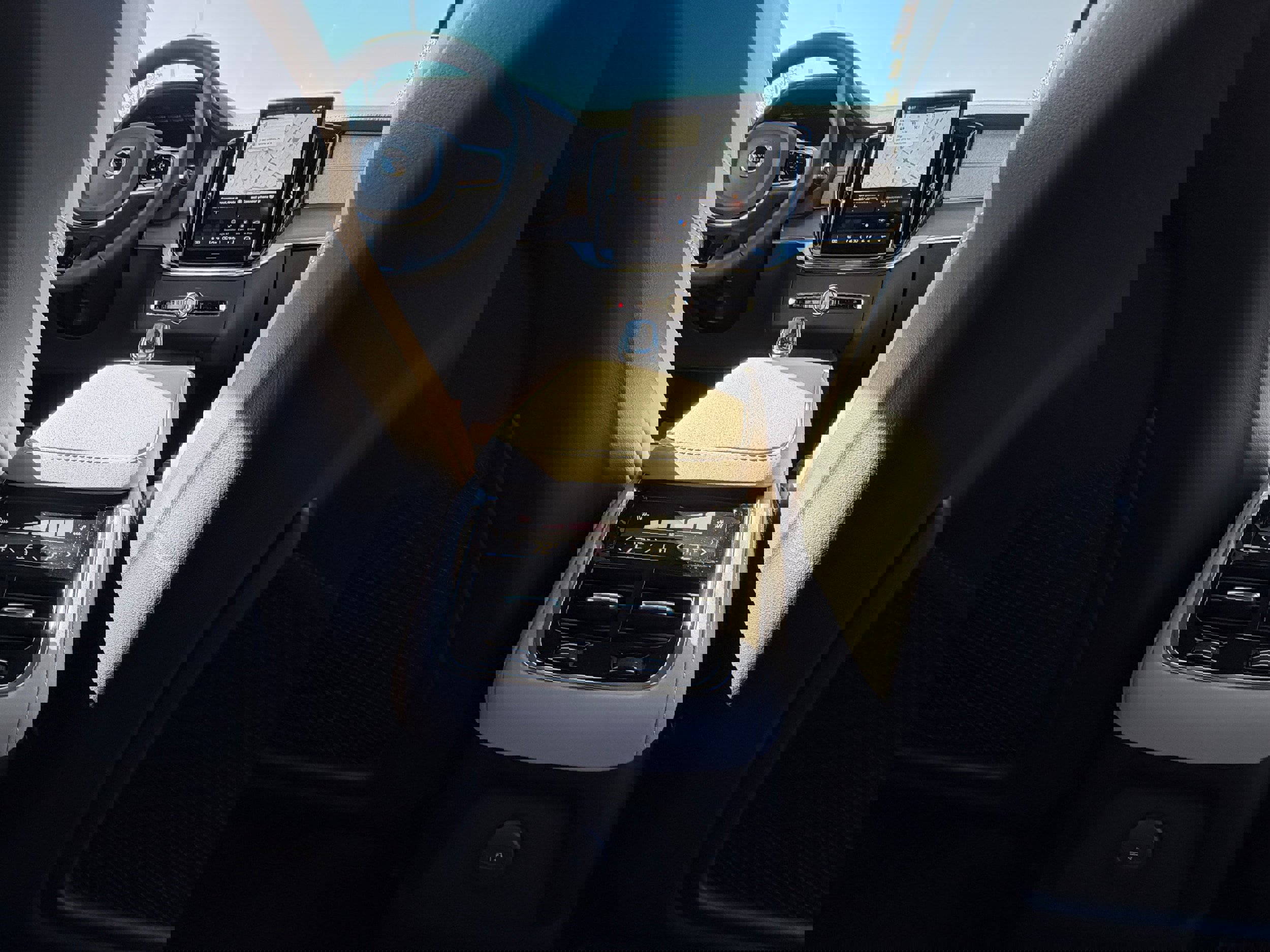 New 2026 Volvo XC90 T8 Ultra w/ Lounge Package image 11