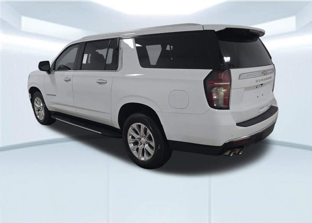 Used 2023 Chevrolet Suburban Premier image 4