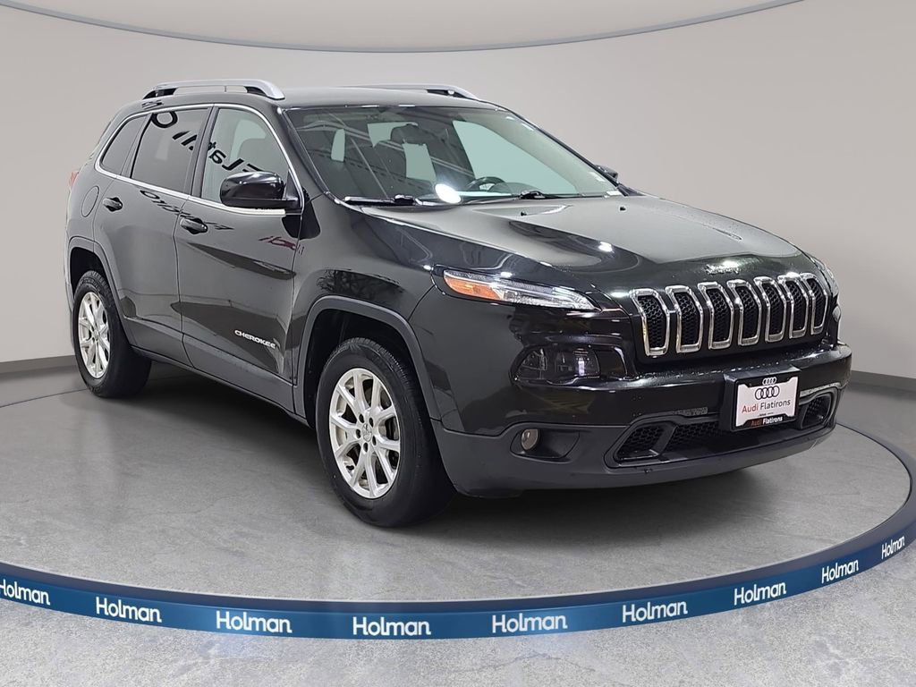 Used 2015 Jeep Cherokee Latitude AWD/4WD image 4