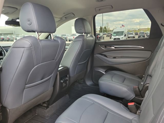 Used 2020 Buick Enclave Essence AWD/4WD image 32